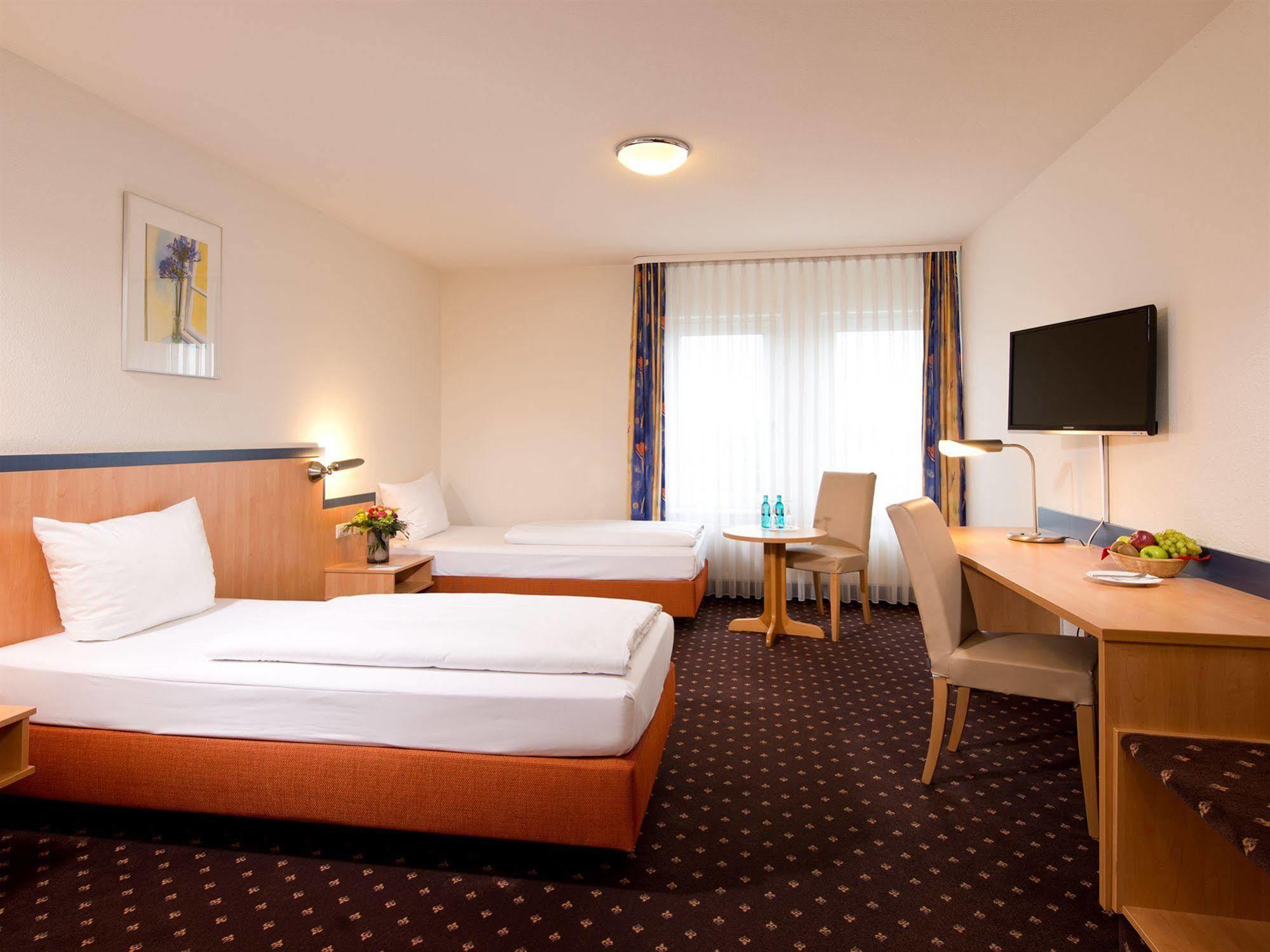 Achat Hotel ฮอคเคนไฮม์ ภายนอก รูปภาพ