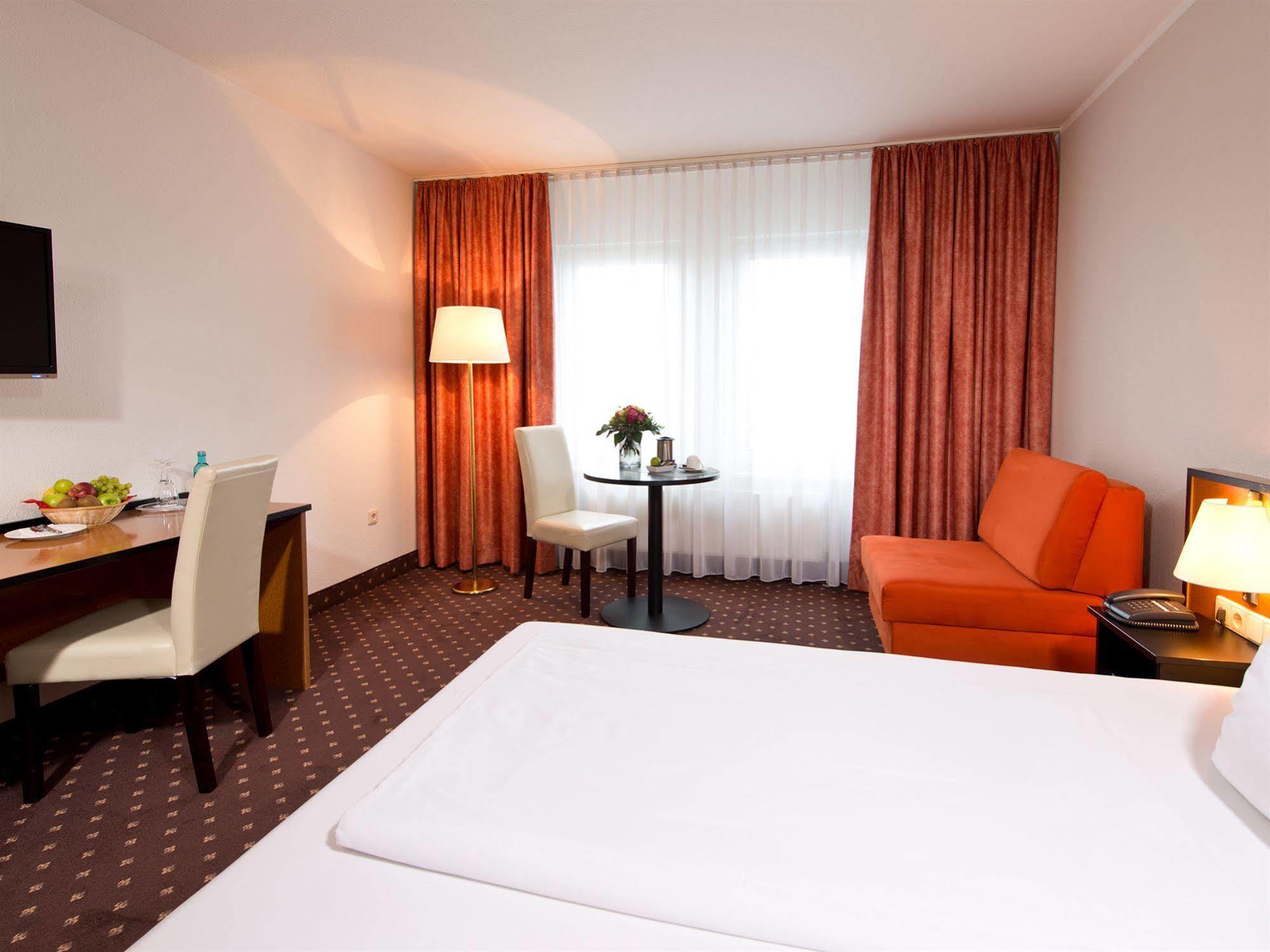 Achat Hotel ฮอคเคนไฮม์ ภายนอก รูปภาพ